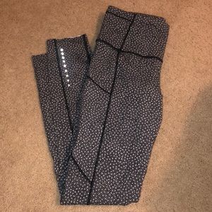 Lululemon grey and white dot leggings with pocket